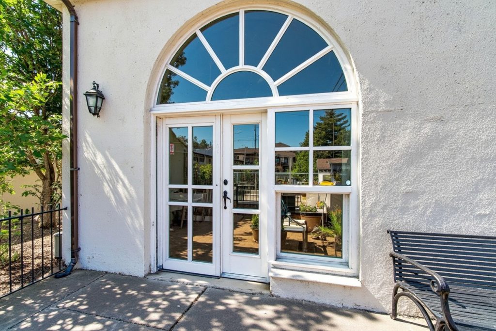 Как выбирать безопасные места для ночлега: советы по проверке размещения. - Советы в путь | Туристический портал